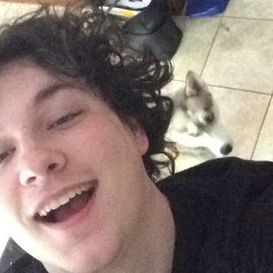 Meet your Posher, Devin